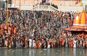 En images : en Inde, le festival hindou « Kumbh Mela » attire des dizaines de millions de pèlerins sur les rives du Gange