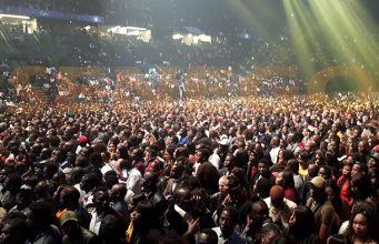 Youssou N’Dour retrouve la scène de Bercy pour un concert événement