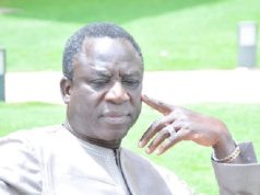 Le célèbre chanteur et auteur-compositeur sénégalais Thione Ballago Seck est décédé le 14 mars 2021 à l’âge de 66 ans au Centre hospitalier universitaire de Fann à Dakar.